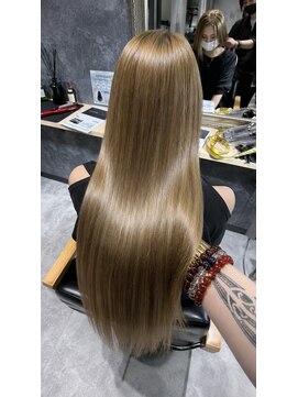 アッベリーレ(A'bbellire) 54. 縮毛矯正/ゴールドベージュ/ロング/艶感/透明感