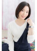 センターパートで大人かわいい黒髪ダークカラーツヤ感ボブディa