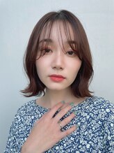 顔まわりの似合わせカットはお任せ下さい☆前髪の1mmにこだわるのはもちろん！おくれ毛で可愛さUP♪