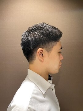 ヒロギンザ 六本木店(HIRO GINZA) 大人ツーブロックビジネスショートスタイル