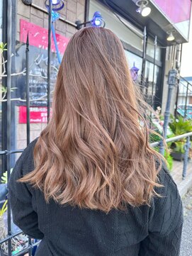 フェイスティ(feisty) beige
