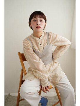 ジュール 新宿三丁目(Joule) 黒髪ロング/グレーベージュ/レイヤーロング/新宿駅