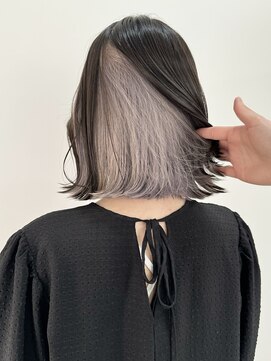 サクラ オモテサンドウ(SAKURA) インナーカラー ホワイトシルバー ハイトーン 表参道