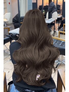 ジュイル ハラジュク(JEWIL HARAJUKU) 赤み消しのオリーブカラー