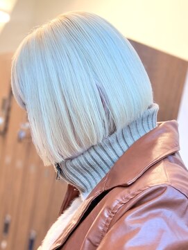 ビュー トウキョウ(VIEW TOKYO) 抜きっぱなしブロンド ボブ