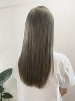 ヘアーアンドメイクアップモパ&nbsp;グレーカラー