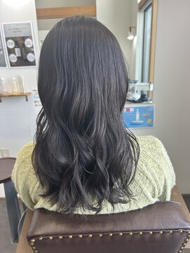 エルパライソ リフォ(Elparaiso Reff) コテ巻きスタイル