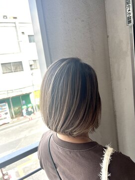 ブロッサム 北浦和店 ハイライトダブルカラーベージュ似合わせカット北浦和美容室