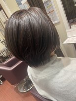 アクセ 20代30代大人かわいいツヤ感白髪ぼかしショート