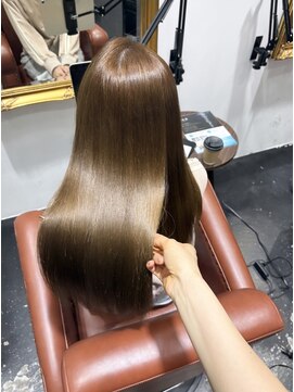 シアー 大阪梅田(SHEER.) 髪質改善×縮毛矯正×酸性ストレート【大阪梅田,中崎町美容室】