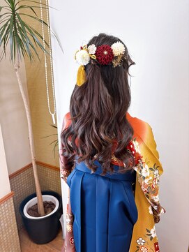 ヘアーボー ラーラ(hairbeau L'ala) ハーフアップスタイル
