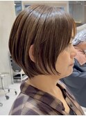 表参道白髪ぼかしハイライトミディアムボブアッシュグレー50代