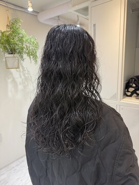 ウル ララス 二子玉川(uru laras) ロング重ためパーマウルフレイヤー