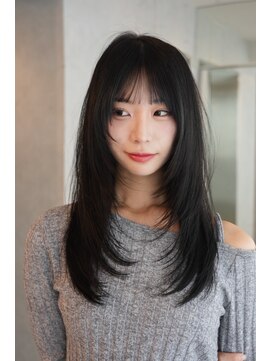アビー(ABBEY4) 顎下レイヤー、ミディアムレイヤー、ロングレイヤー、表参道