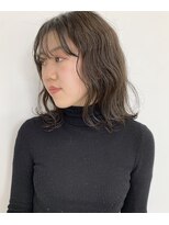 フィル(fil)&nbsp;ミディアム／透明感グレージュ／波巻き