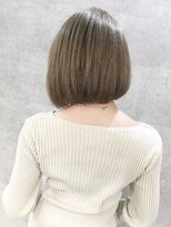 オリ(‘Oli)&nbsp;ショートボブ＿パールベージュ