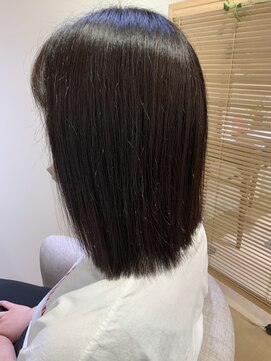 ユーネリー(U-NERY) 長めのボブ