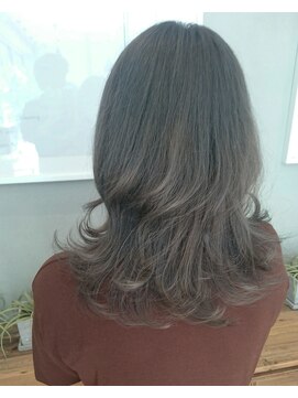 レガロ(REGALO) 外ハネミディアム☆フォギーベージュ☆