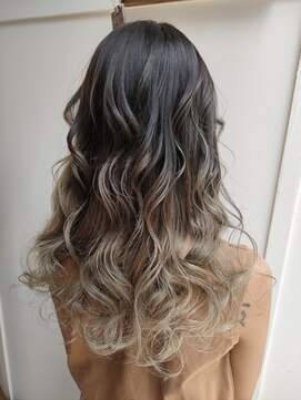 イヴァン アンド リズ 奈良店(IVAn ＆ LIZ) #グラデーションカラー#ベージュカラー