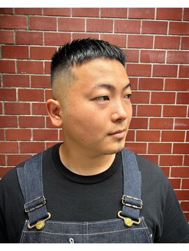 カムレイドフォーライフ(COMRADE 4 LIFE) 人気のクロップスタイル 担当西村