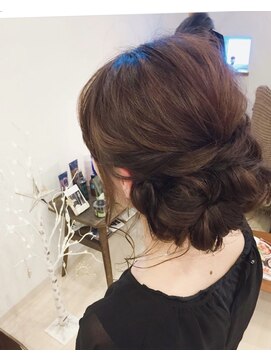 ソア スリール(Soi Sourire) ロングヘアアレンジ