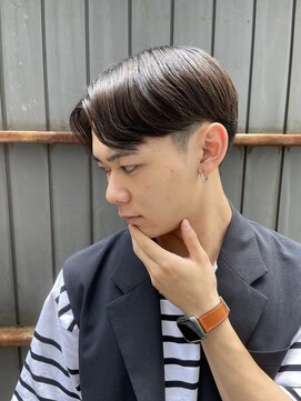 フリーク バーバーショップ 都島店(FREAK BARBER SHOP) 韓国黒髪センターパートマッシュニュアンスパーマ