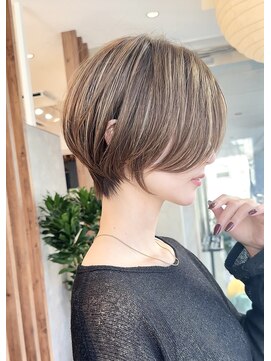 ビュートリアム 南青山(BEAUTRIUM) 大人ショートヘア/ショートボブ/前下がりショート/30代40代50代