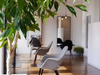 シャンブル(CHAMBRE.)の写真/大人女性の為のくつろげる上質空間。マンツーマン施術で、周りを気にせずにリラックスしたサロンタイムを…