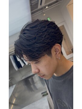 フィフスパーク(fifth PARK) 渋谷フェザーパーマメンズパーマセンターパート微分け黒髪20代