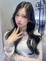 アルバム 池袋(ALBUM)&nbsp;暗めカラー韓国ヘアロング顔周りレイヤー前髪カット_F80866