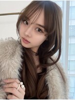 マリアバイアフロート(Maria by AFLOAT) ヘーゼルベージュカラー 大人カワイイ内巻きのロングヘア