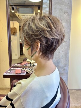 キー(key) くびれショート