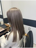 スモーキーグレージュ