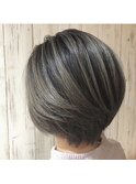 ショートでコントラストはっきりのバレイヤージュ☆