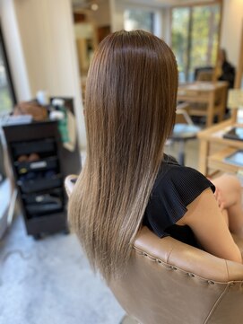 フツーロ 栄(FUTURO) プルエクステ　グラデーション