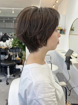 アルトル 池袋(altru) グレージュショート耳かけ