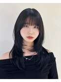 黒髪ロングレイヤーウルフ