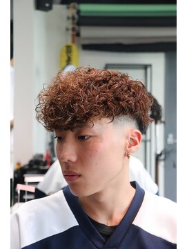 スキル(SKILL) 【SKILL】メンズカット/パーマ/ブリーチ/眉毛/フェザーショート