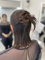 ホワイト 東京新宿店(White) カチモリハーフアップ