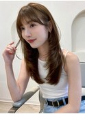 顔周りレイヤーカットロングレイヤーベージュカラー