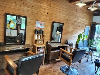 アトム(ATOM)の写真/自然に囲まれた隠れ家サロン♪アットホームなくつろぎ空間と厳選されたオーガニック商材でお悩みを解決！