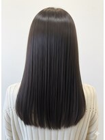 リレーション(Relation)&nbsp;大人キレイ透明感立体感グレージュ×うる艶ストレート20代30代