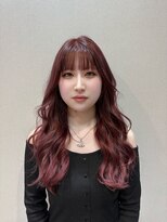 リヴナ(Livna)&nbsp;ピンクカラーに緩めラフウェーブ◎