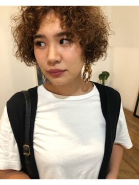 スワッグ(swag) 外国人風パーマ似合わせカットショート透明感カラー20代30代40代