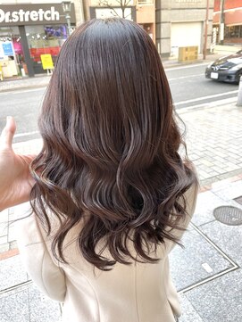 アンビエンテ(ambiente) 伸ばしかけヘア　ベージュピンク【坂根】