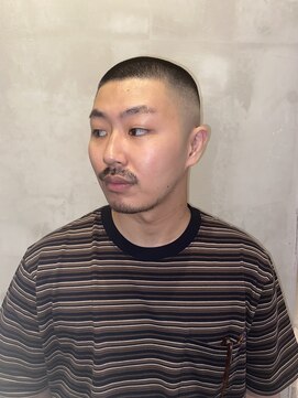 フランクスバーバーザスタンド(Frank’s barber the stand) フェードボウズラインアップE