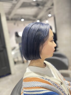 リーオオサカ(Lee Osaka) 【Lee大阪店】ブルー×ワンレンボブ/新出