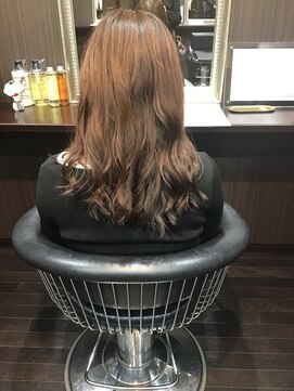 髪の美院 シャルマン ビューティー クリニック(Charmant Beauty Clinic) ウェーブロングスタイル