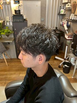 トニコ(toniko) マッシュ×ツイストスパイラルパーマ×刈り上げ×ビジネスヘア