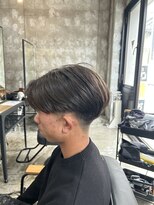 カットワークススリックバイフェローズ(CUT WORKS SLICK by fellows) テーパーフェードセンターパート
